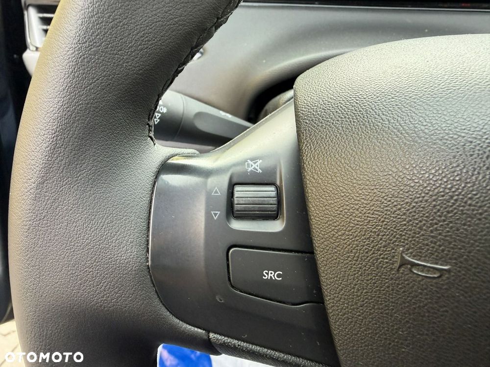 Peugeot 208 BlueHDi 100 Active - 23
