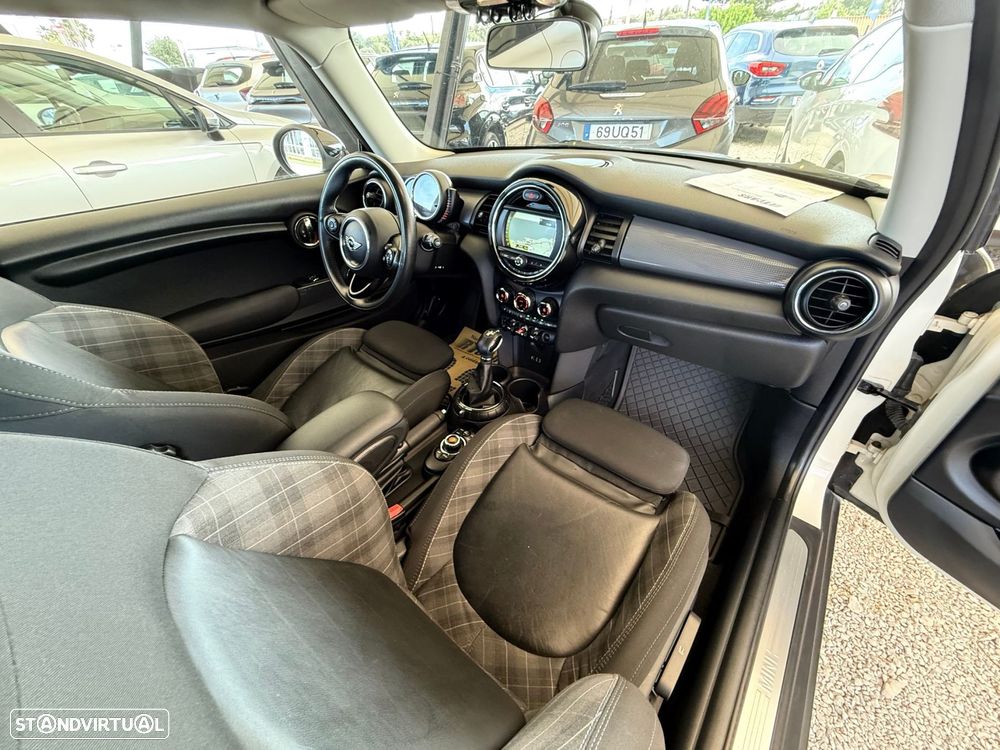 MINI 3 Portas Cooper Auto - 30