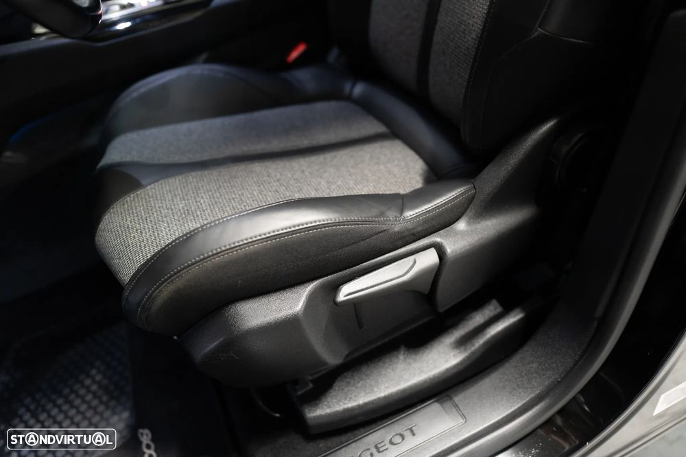 Peugeot 3008 1.5 BlueHDi Allure EAT8 - 22