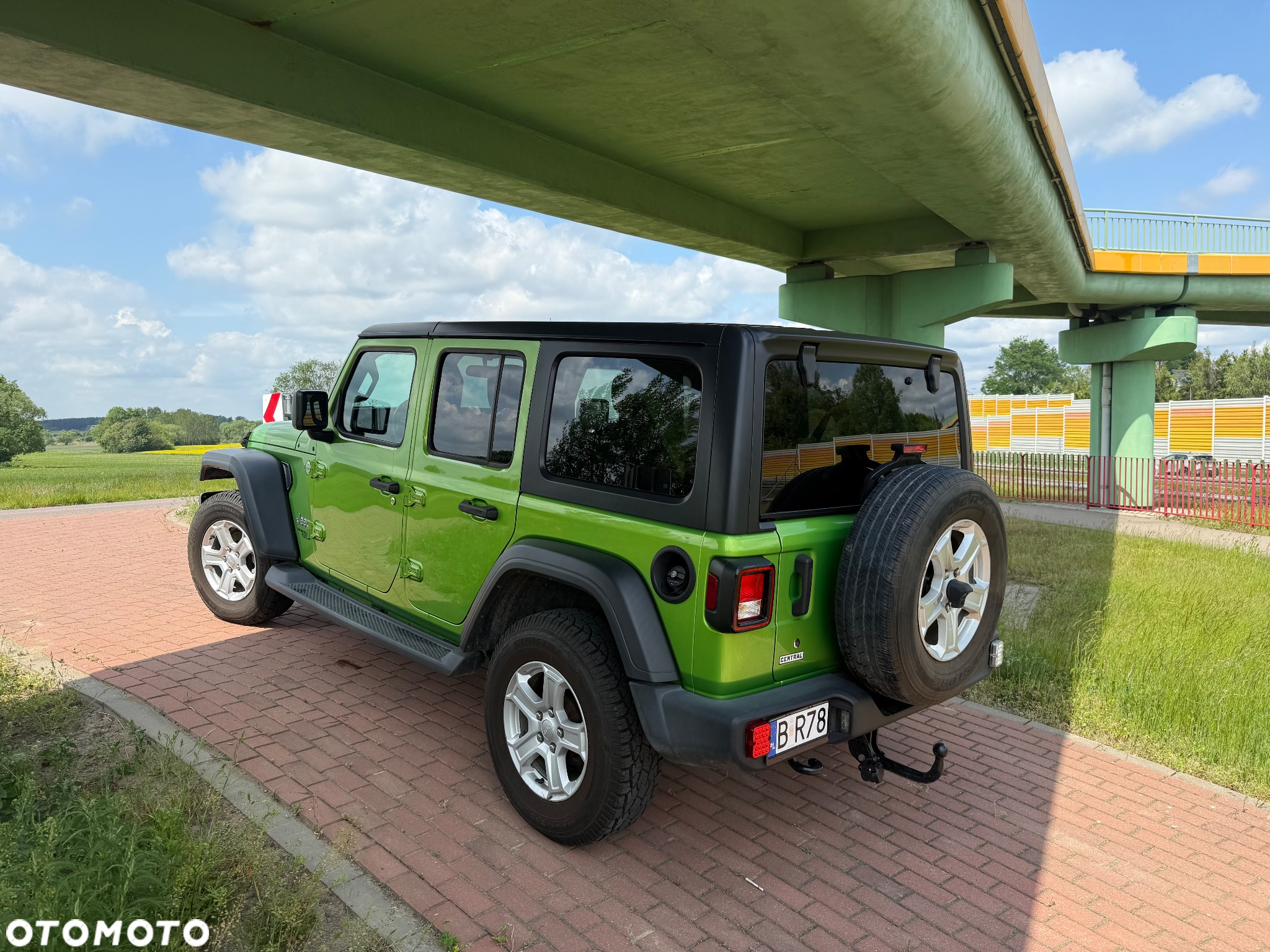 Jeep Wrangler - 5