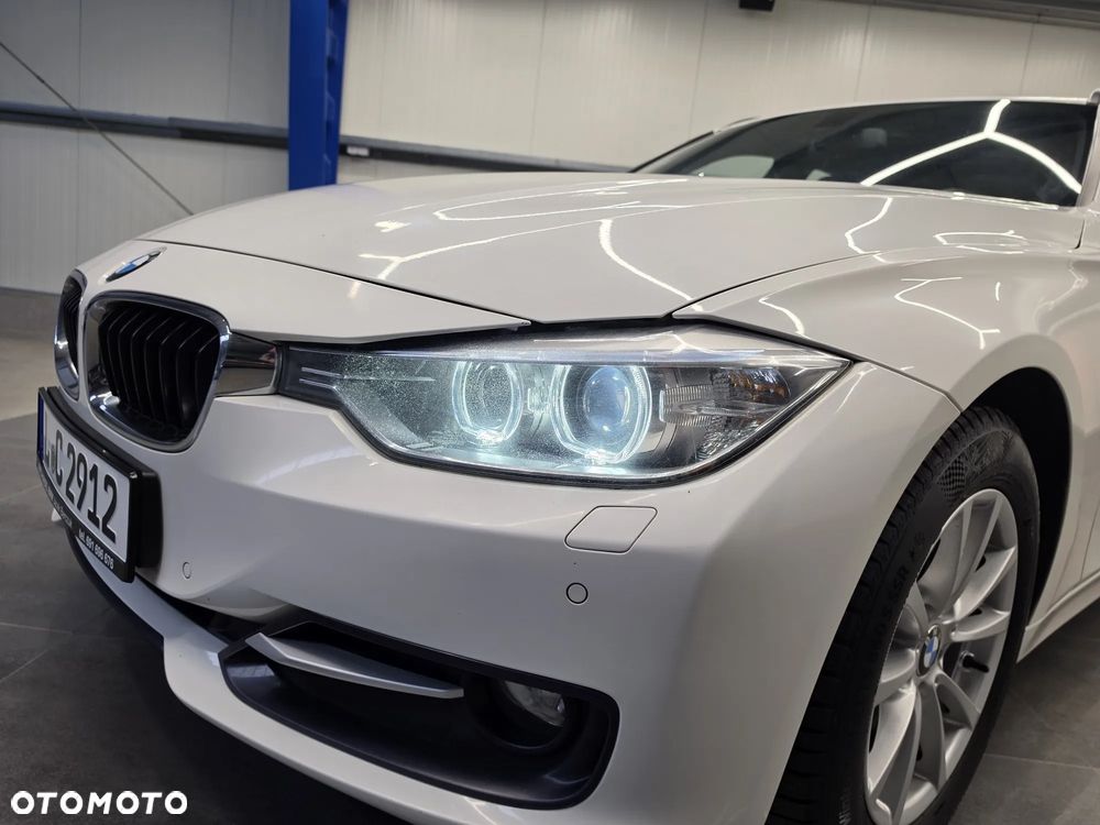 BMW Seria 3 316i Sport Line - 24