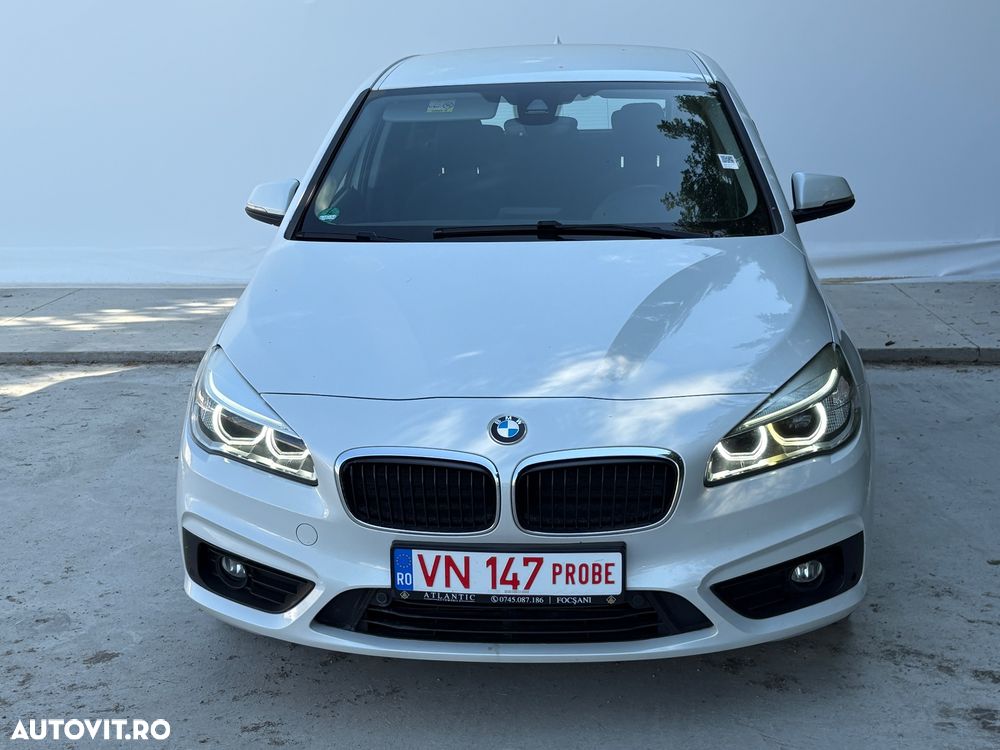 BMW Seria 2 218i - 3