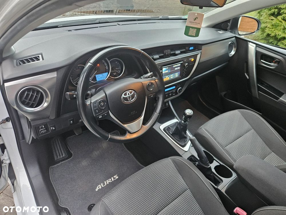 Toyota Auris - 17