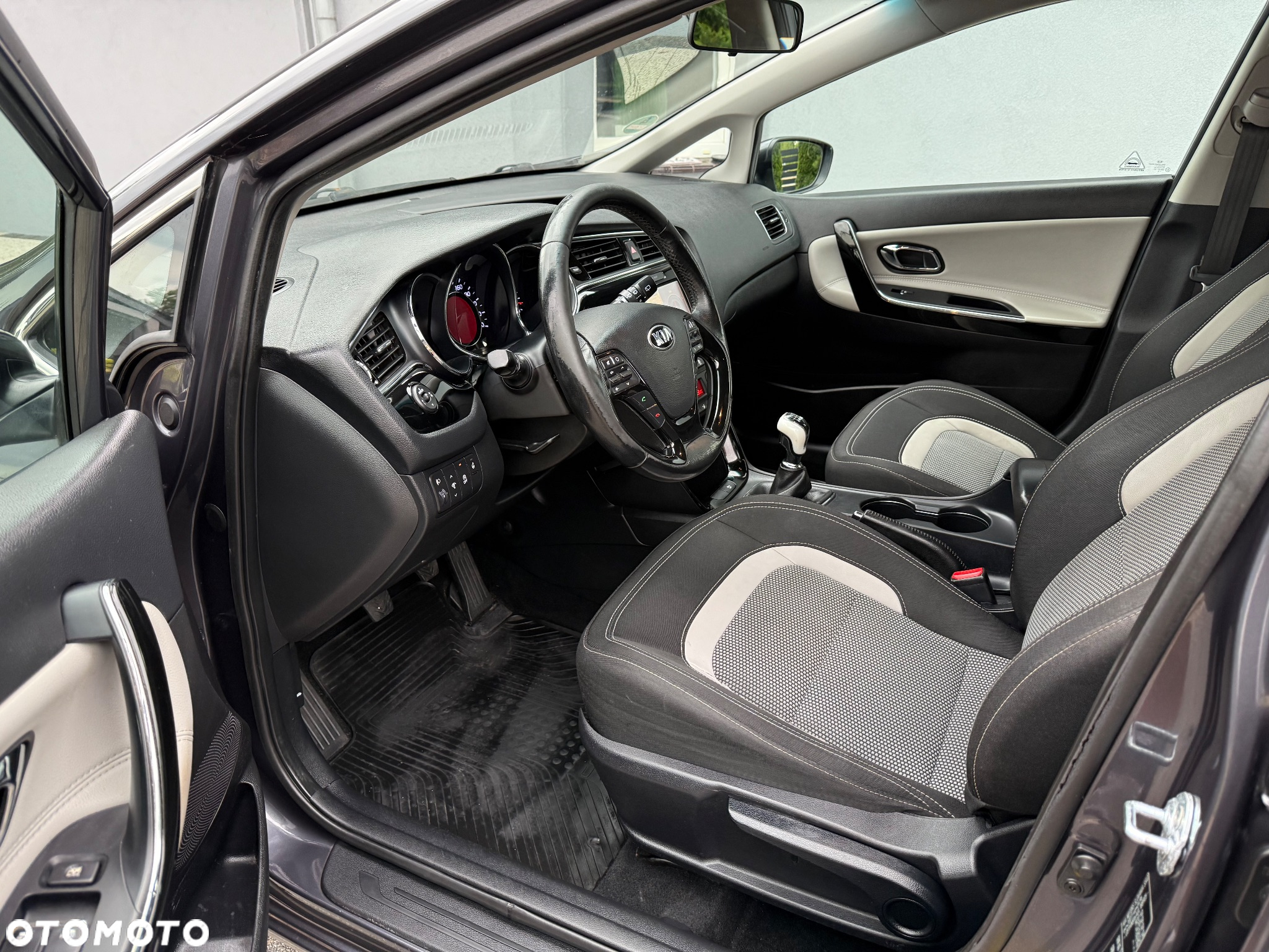 Kia Ceed 1.6 CRDi 136 ISG Vision - 6