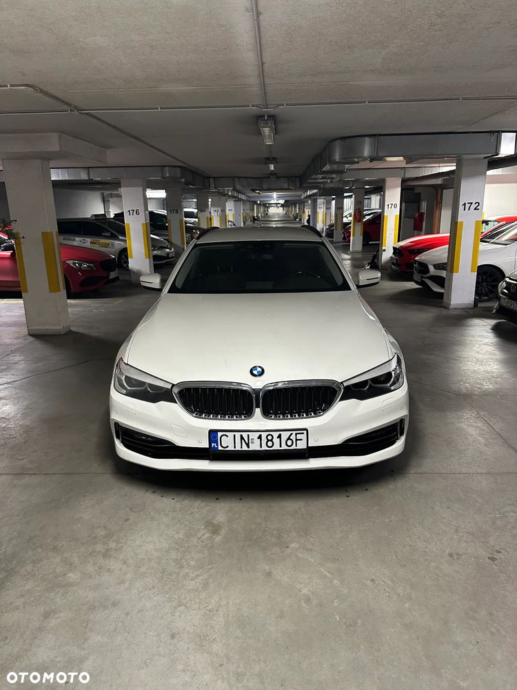 BMW Seria 5 520d xDrive Sport Line sport - 2