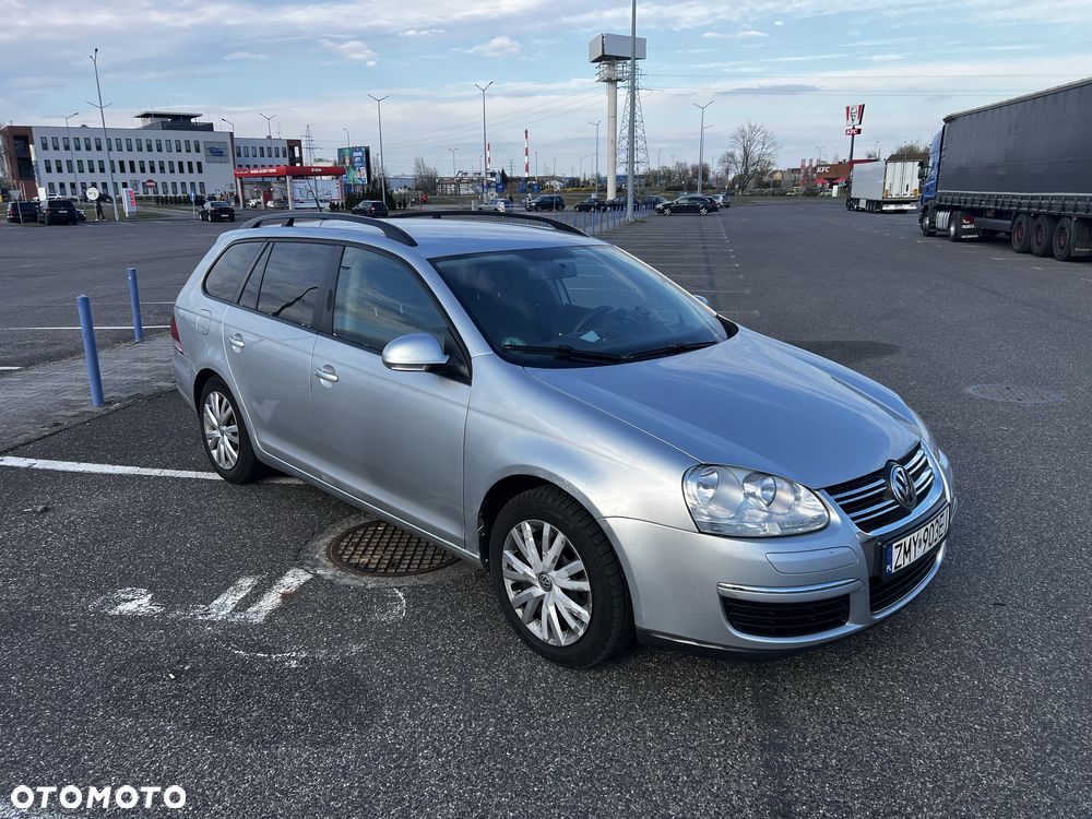 Volkswagen Golf - 2