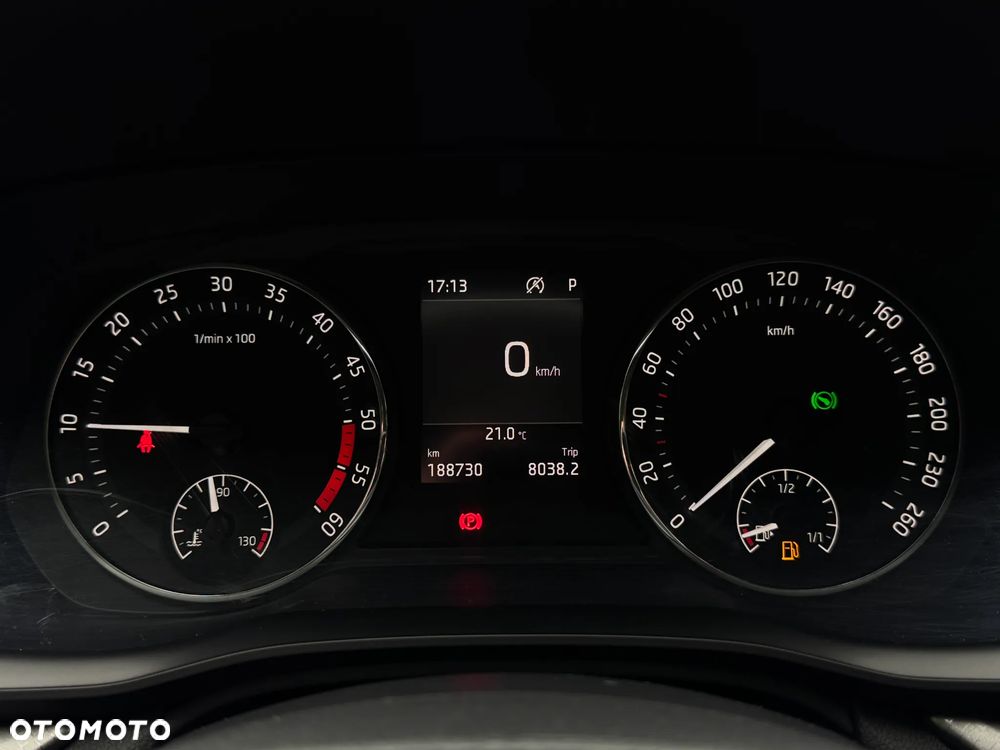 Skoda Octavia 2.0 TDI Ambition DSG - 19