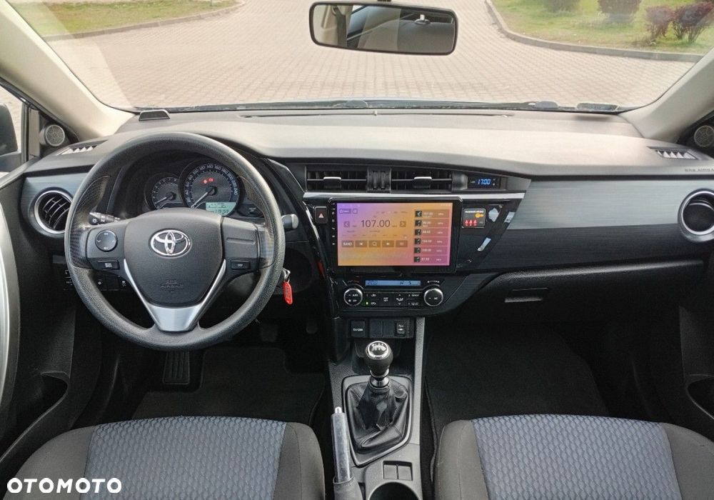 Toyota Auris - 21