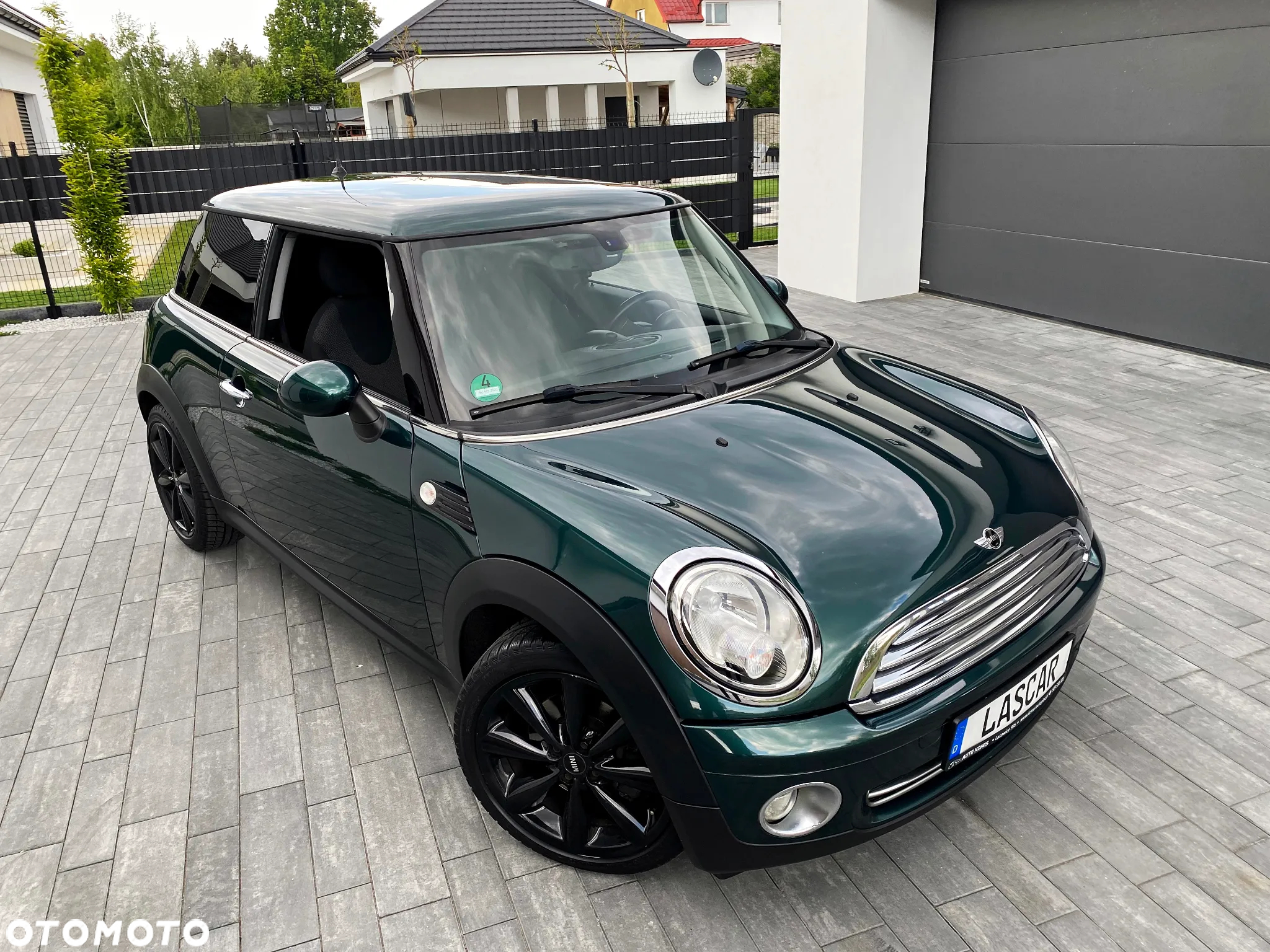 MINI ONE Standard - 10