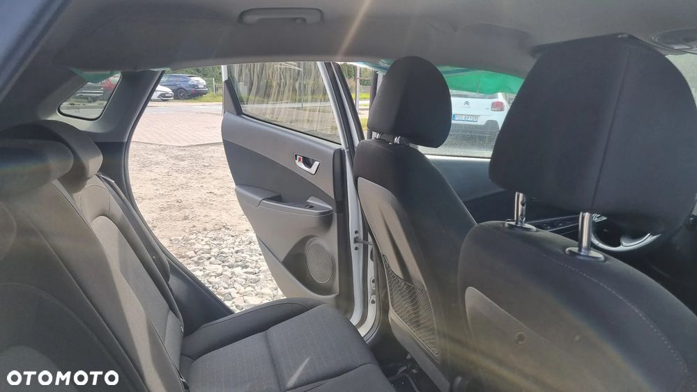 Hyundai Kona 1.6 GDI DCT Premium - 22