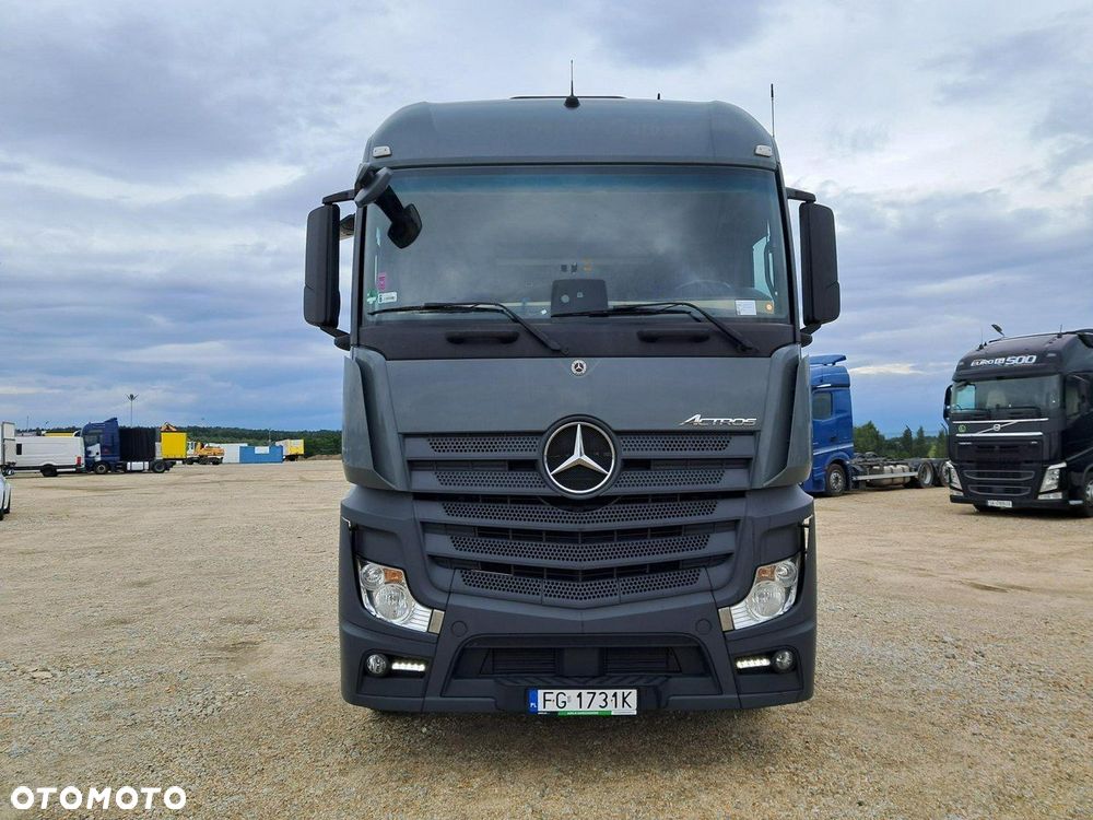 Mercedes-Benz Actros - 2