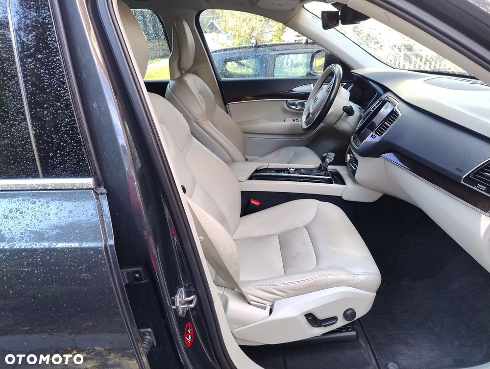 Volvo XC 90 T6 AWD Momentum 7os - 14
