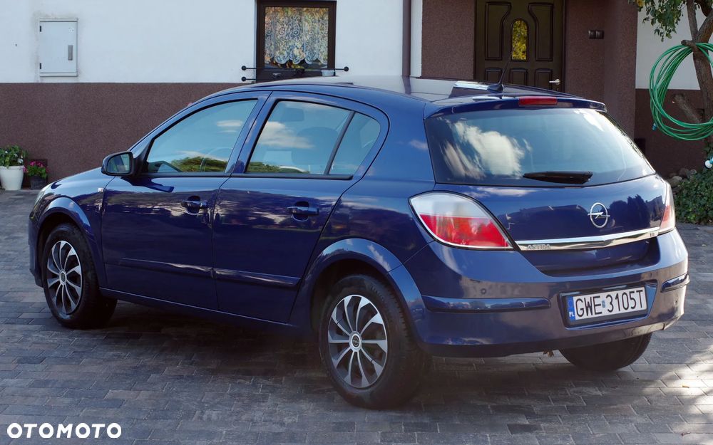 Opel Astra 1.8 Elegance - 2