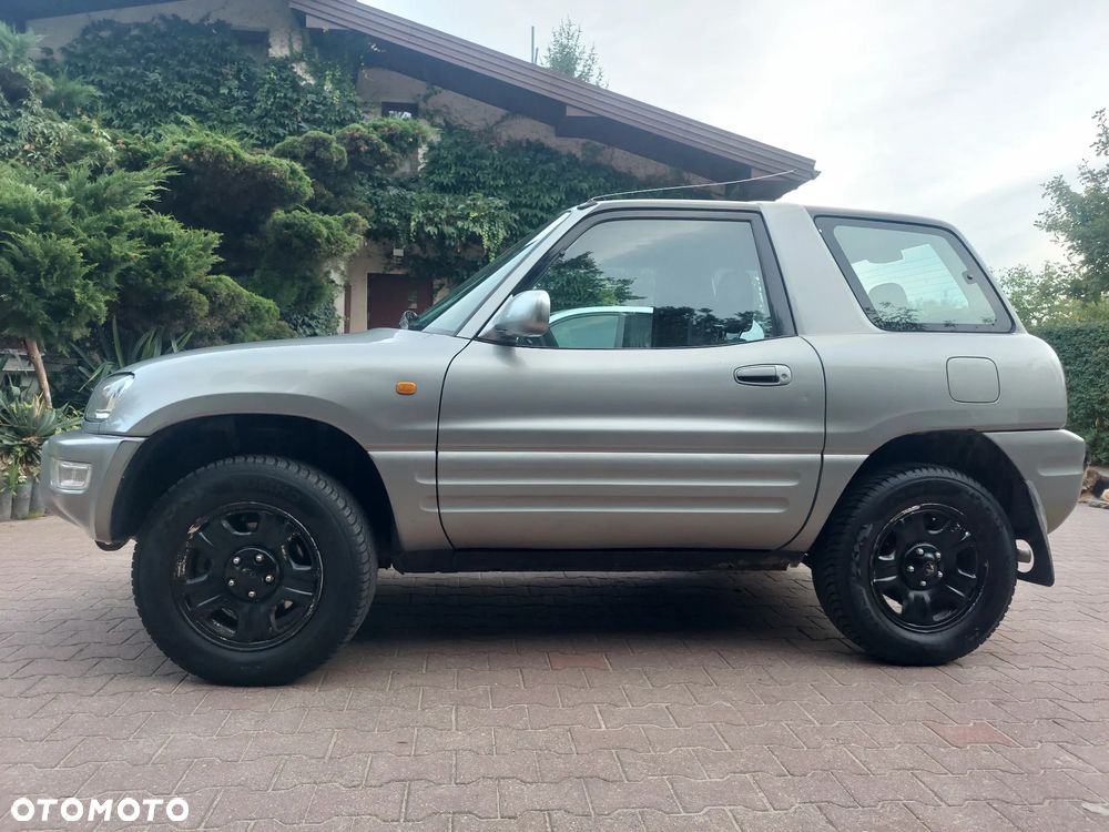 Toyota RAV4 2.0 Special - 3