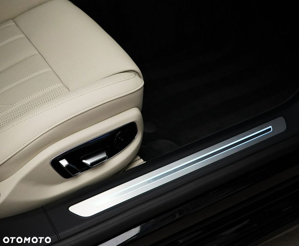 Audi A8 - 17