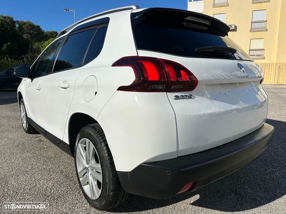 Peugeot 2008 1.2 PureTech Style - 8
