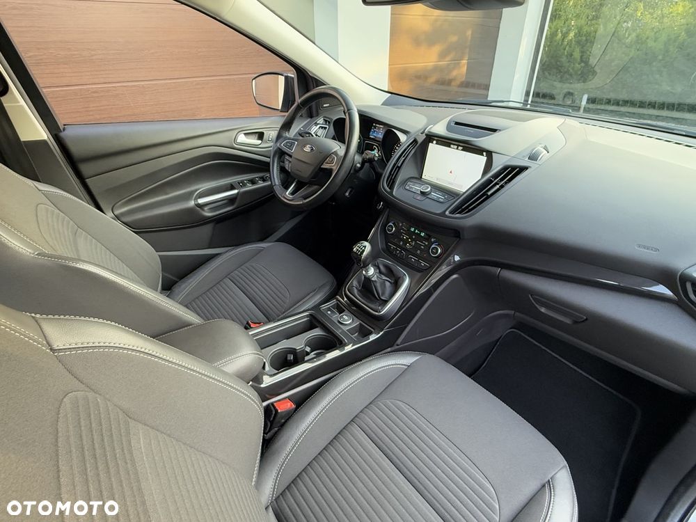 Ford Kuga 1.5 EcoBoost 2x4 ST-Line - 32