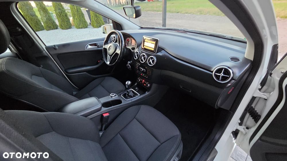 Mercedes-Benz Klasa B 180 (BlueEFFICIENCY) - 6