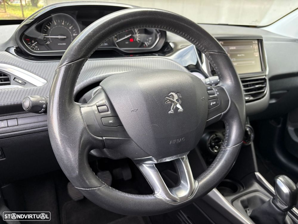 Peugeot 2008 1.2 PureTech Style - 6