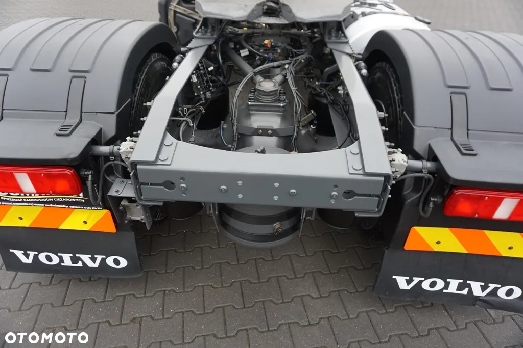 Volvo FMX / 500 / EURO 6 / ACC / GLBETROTTER / MAŁY PRZEBIEG - 20
