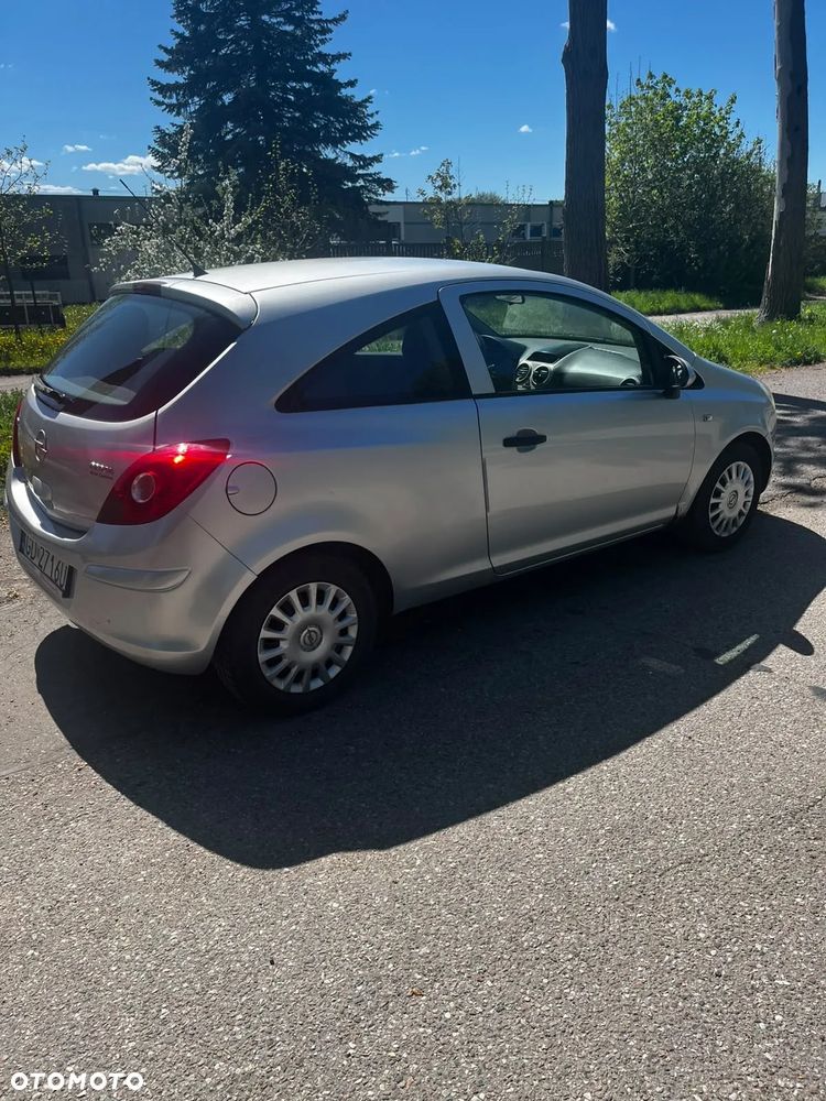 Opel Corsa 1.2 16V Cosmo - 3