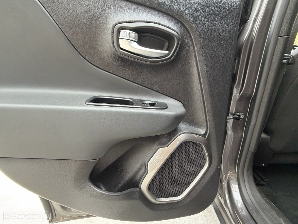 Jeep Renegade 1.6 MJD Limited - 23