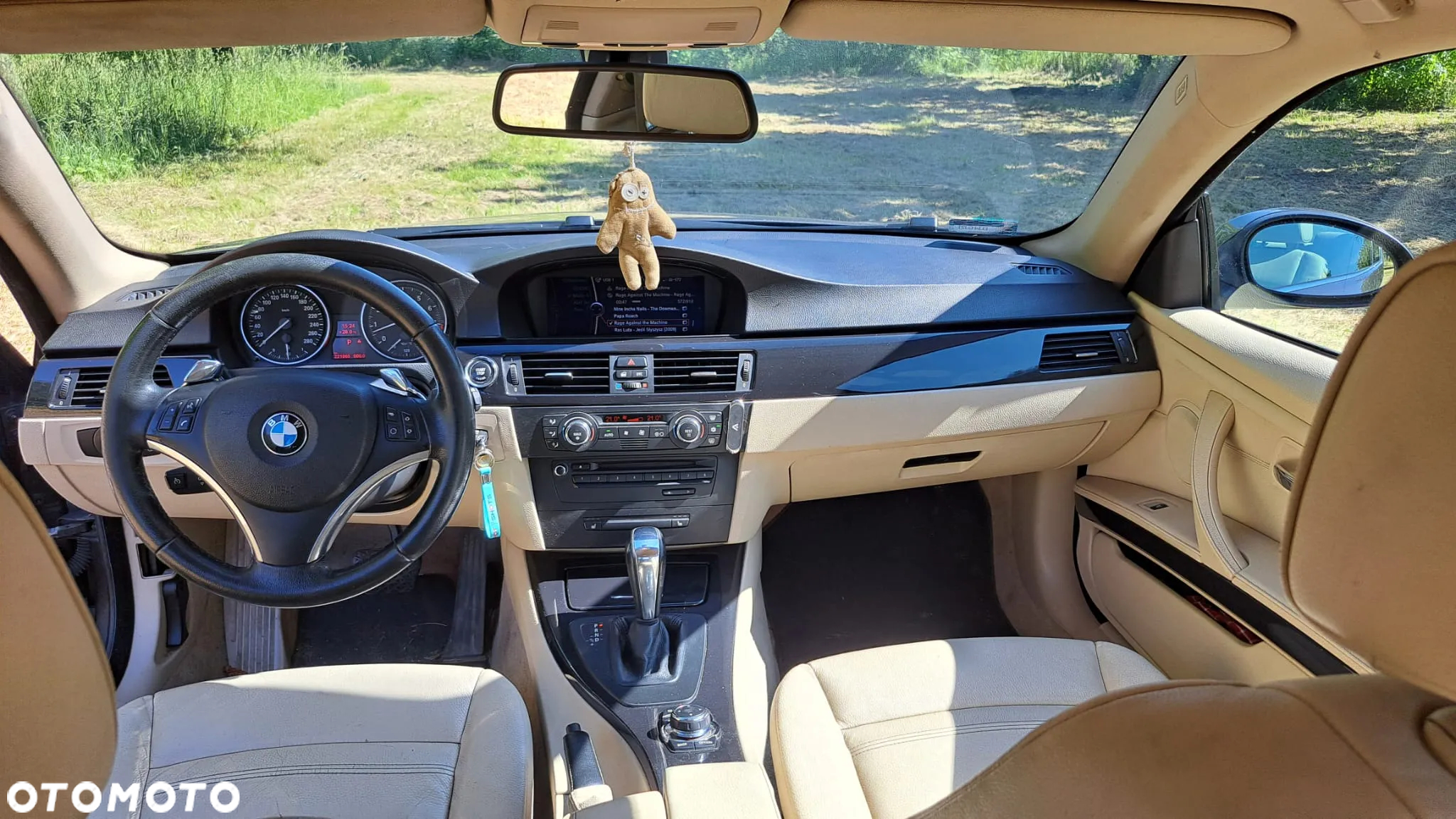 BMW Seria 3 325i Coupe - 11