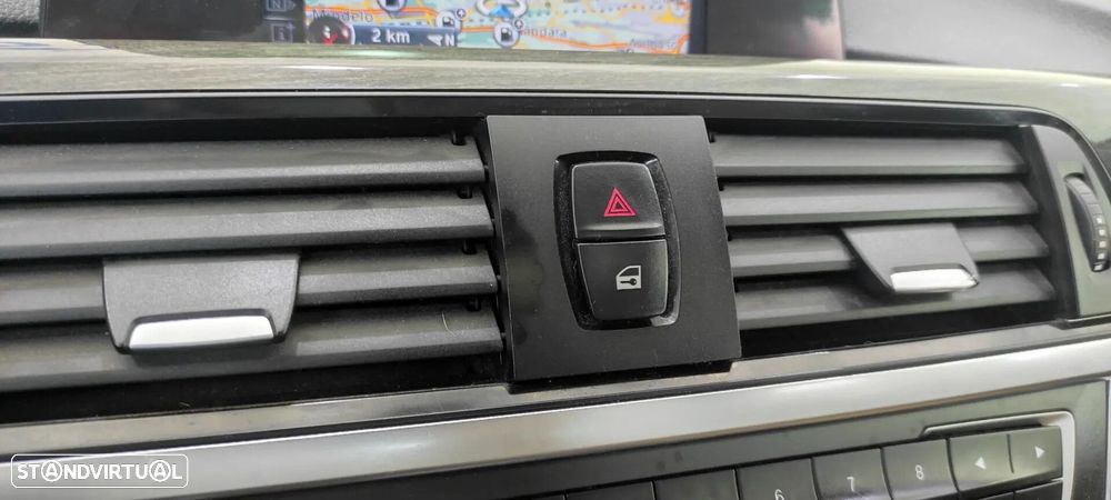 BMW 318 d Auto Line Luxury - 36