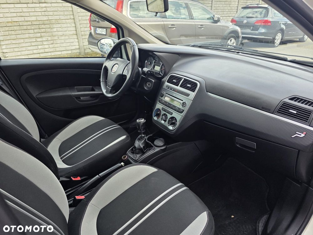 Fiat Grande Punto 1.4 8V Emotion - 26