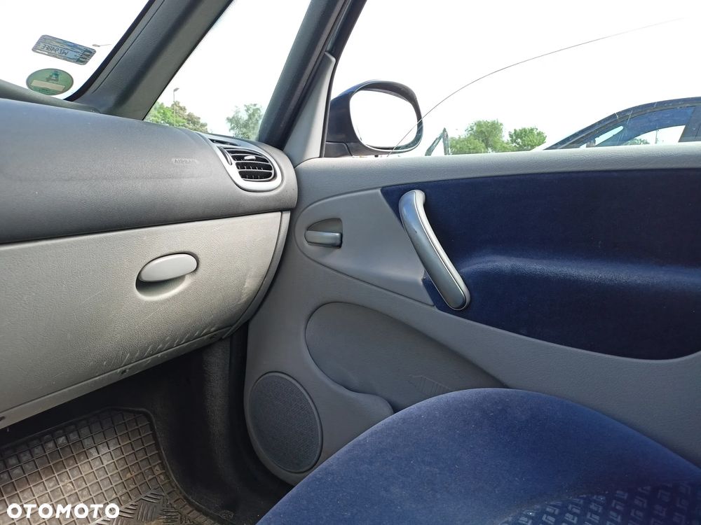 Citroën Xsara Picasso - 13