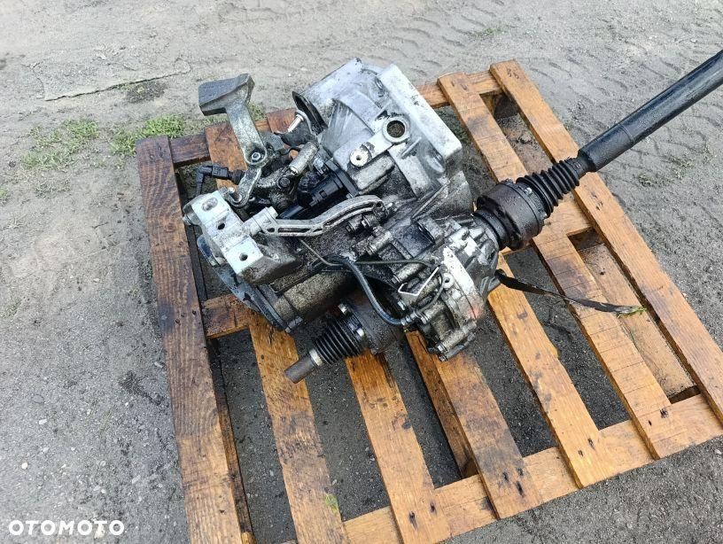 SKRZYNIA BIEGÓW MANUALNA JCR BXE GQQ 5B VW AUDI A3 8P 1.9 TDI JCR BXE GQQ - 1