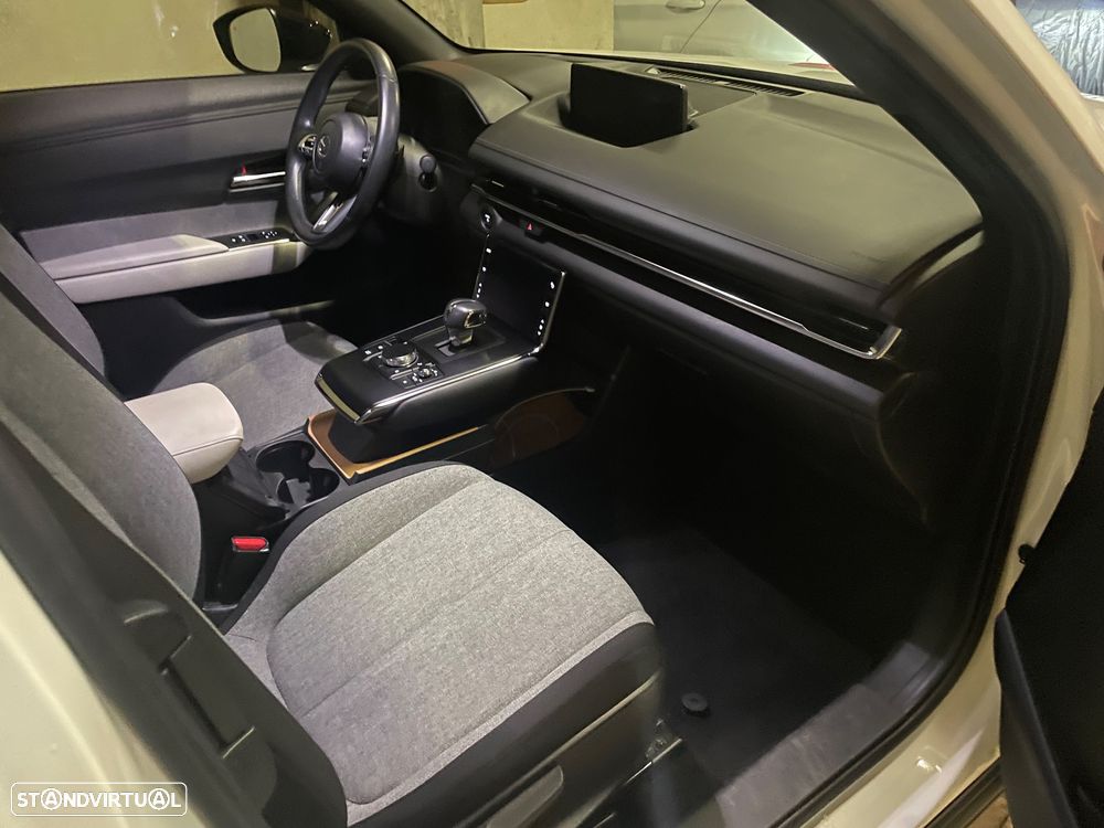 Mazda MX-30 e-SKYACTIV - 10