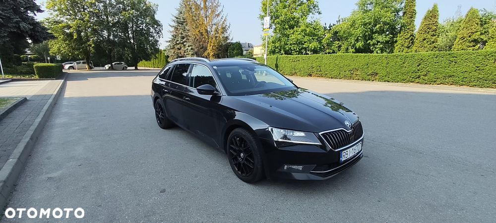 Skoda Superb 2.0 TDI Ambition - 1