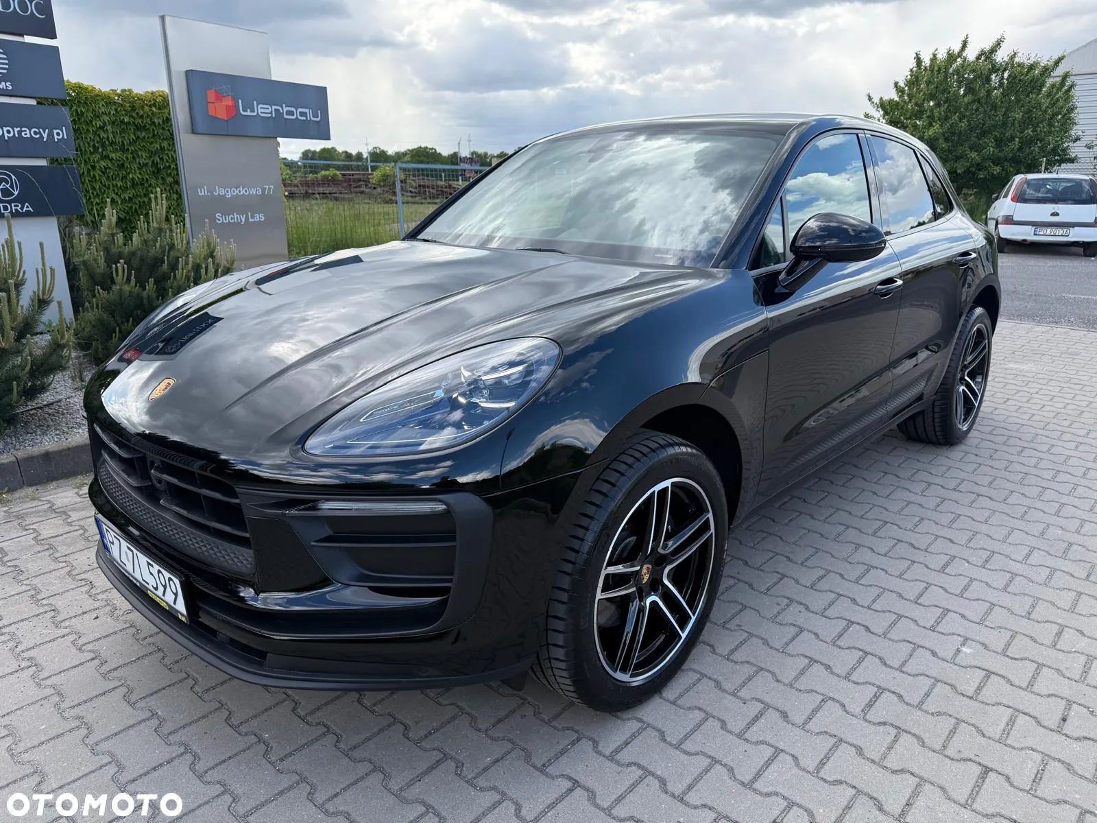 Porsche Macan T - 1