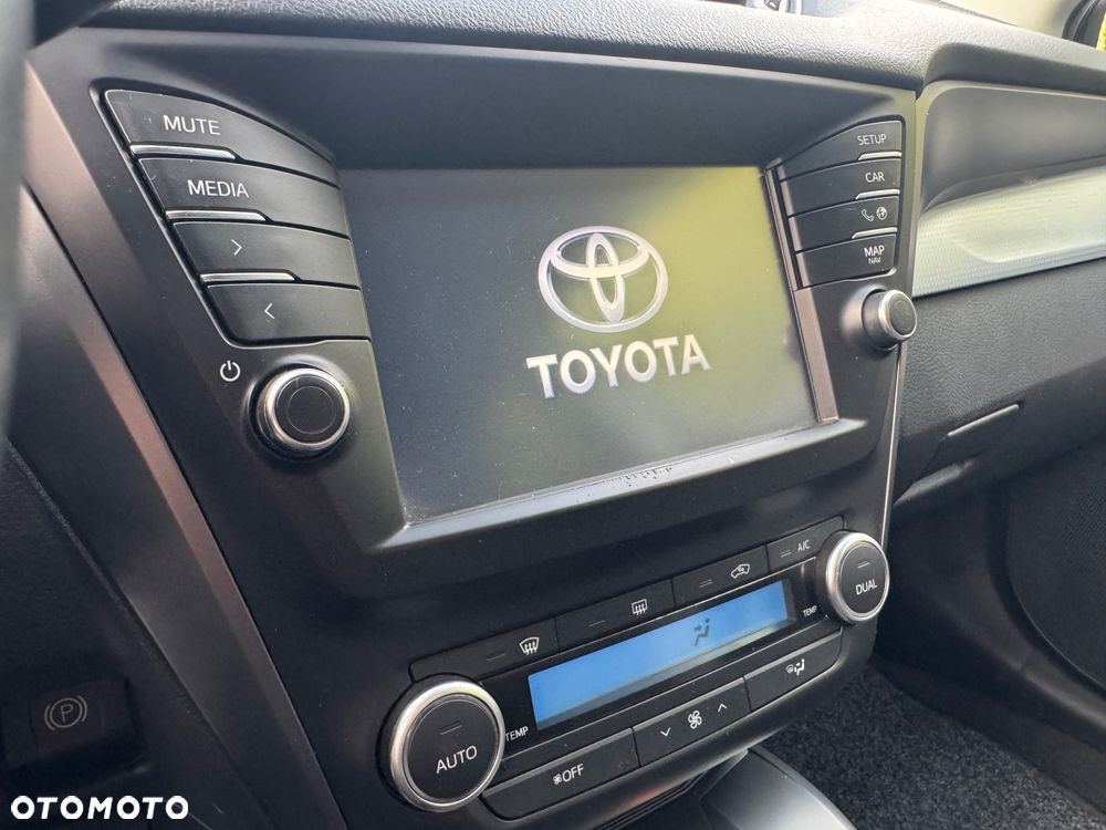Toyota Avensis - 20