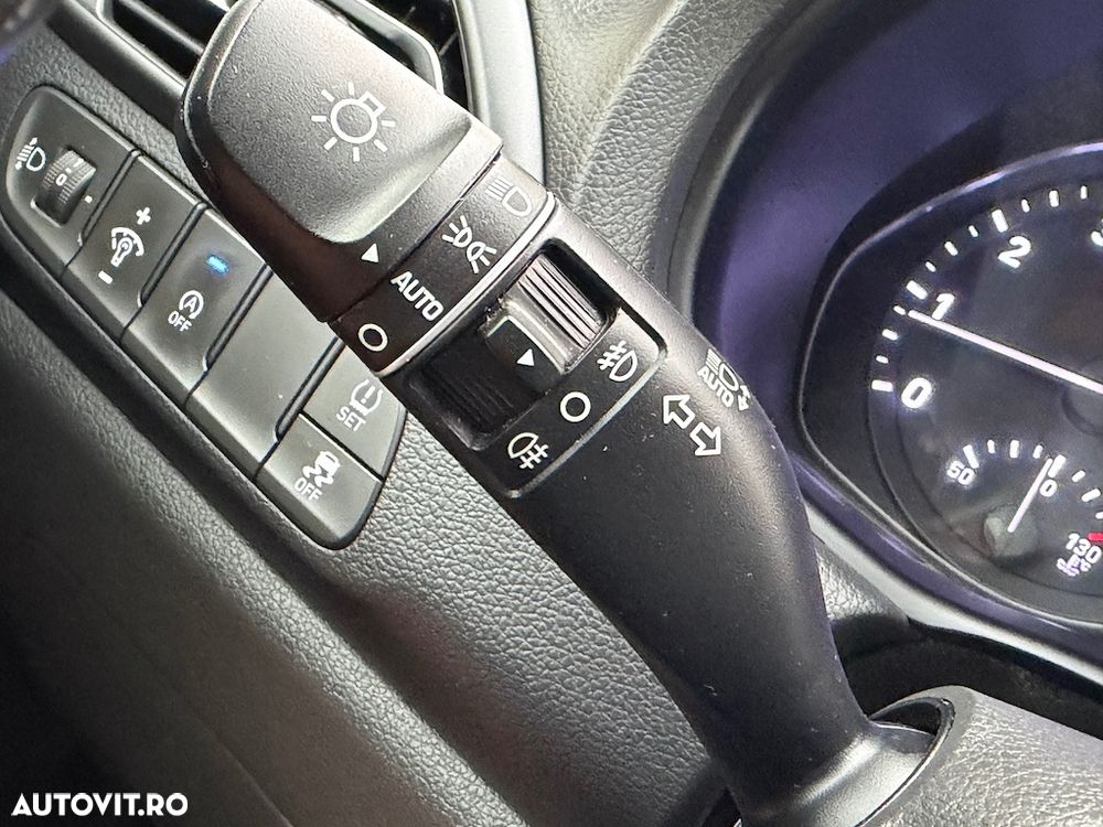 Hyundai i30 1.5 T-GDI 160CP MHEV 5DR M/T Highway - 18