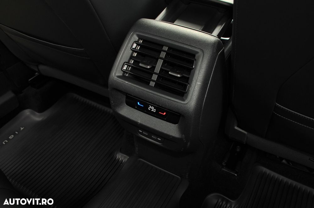 Volkswagen Tiguan - 33