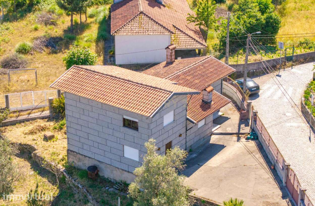 Moradia T3 com vistas para o Rio Douro, inserida num lote de 1.049 m² - Grande imagem: 3/19