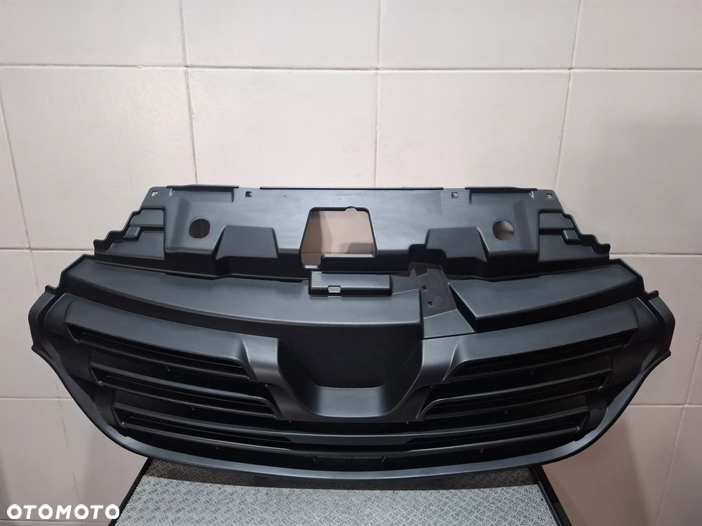 Grill atrapa Renault Trafic III lift 2024 rok nr 623108673R - 1