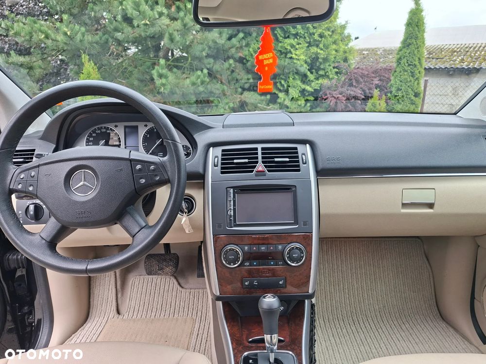 Mercedes-Benz Klasa B 200 Autotronic Special Edition - 21