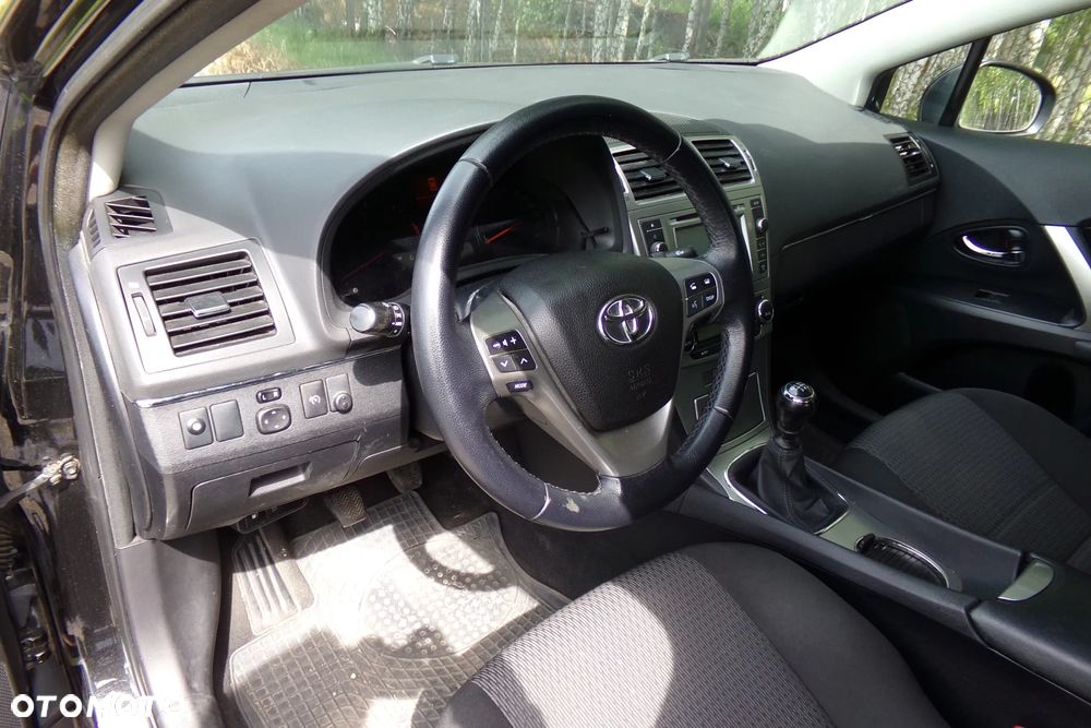 Toyota Avensis 2.0 D-4D Premium - 10