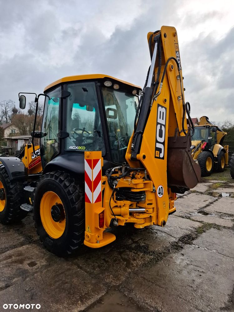 JCB 4CX - 28
