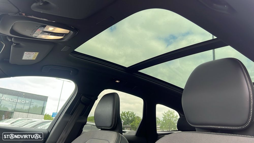 Volvo XC 60 2.0 T6 PHEV R-Design AWD - 12