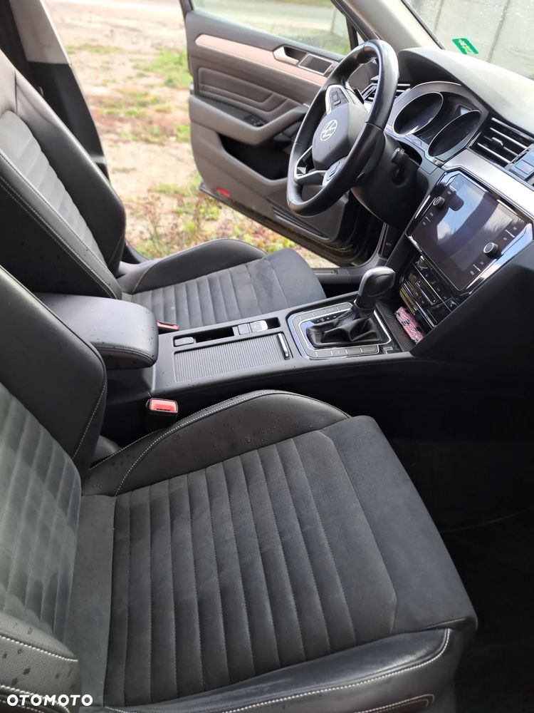 Volkswagen Passat Variant ver-variant-2-0-tdi-scr-dsg-elegance - 17