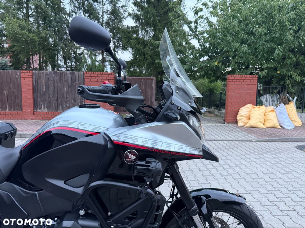 Honda VFR - 8