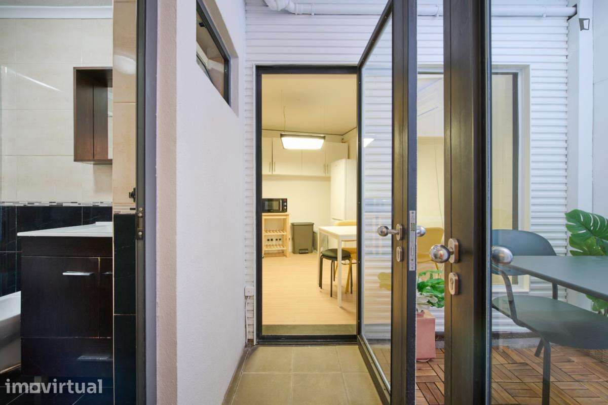Quarto - localizado em Santos Lisbon - Grande imagem: 3/40
