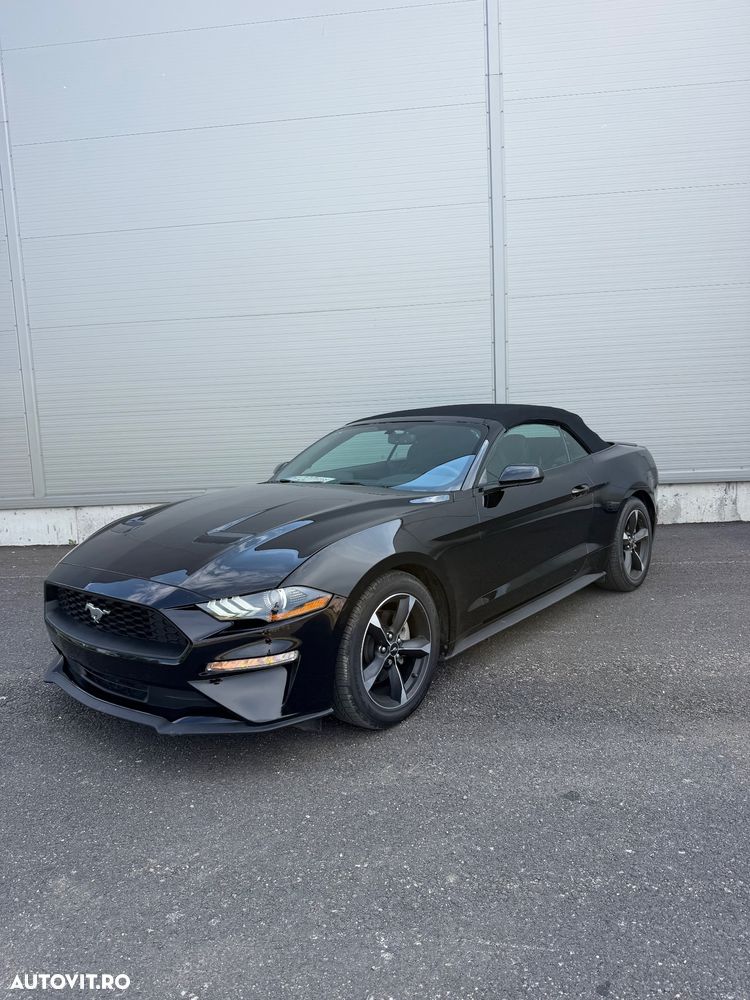 Ford Mustang 2.3 EcoBoost Aut. - 2