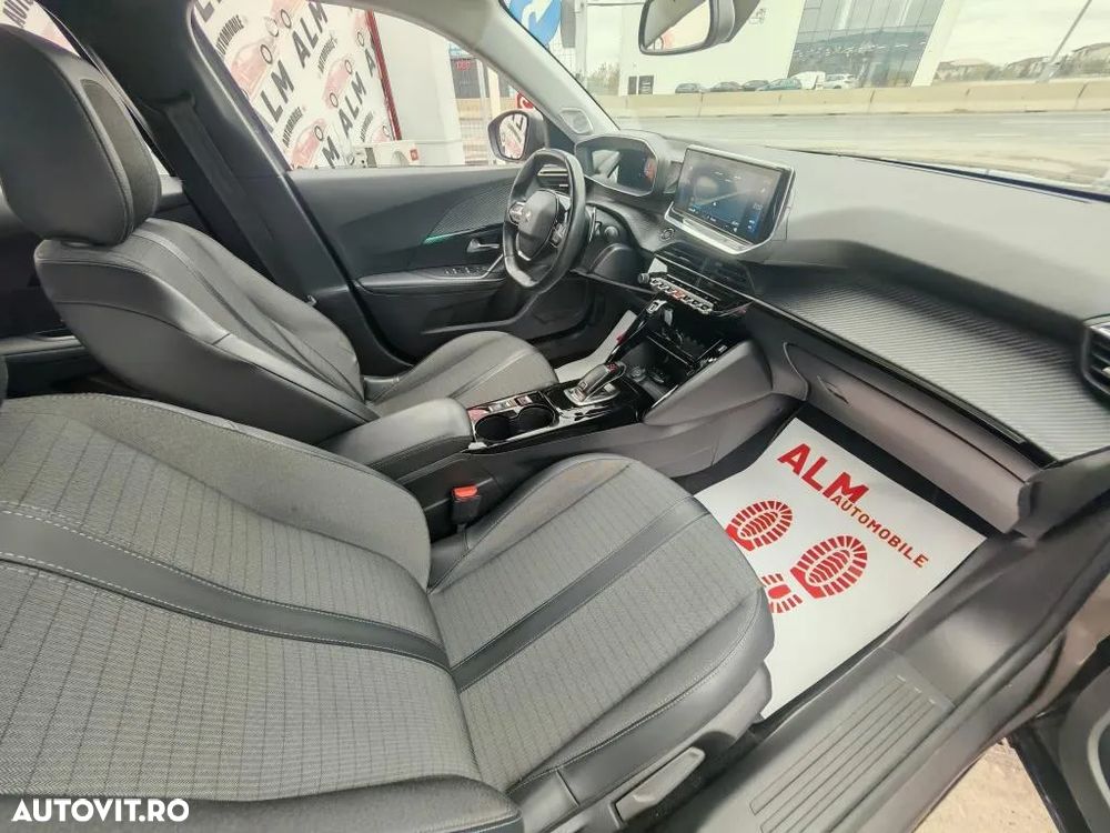 Peugeot 2008 1.2 L PureTech STT EAT8 Allure - 4