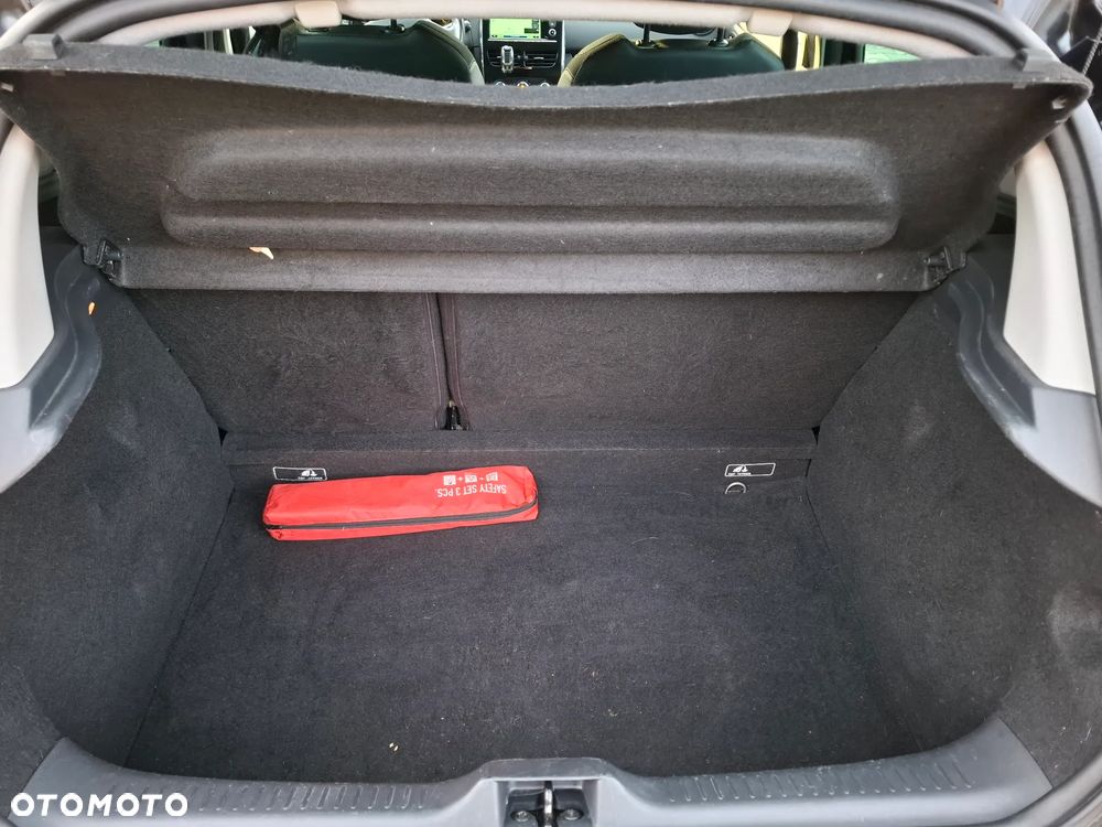 Renault Clio - 22