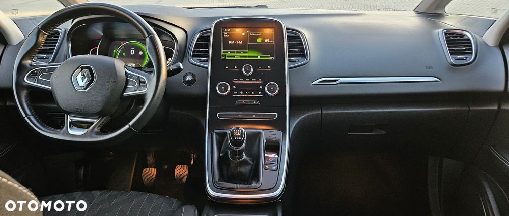 Renault Scenic ENERGY TCe 140 LIMITED - 9